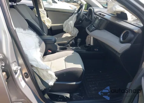 2018 Toyota Rav4 Xle z USA, uszkodzony, nr VIN JTMRFREV2JJ208911